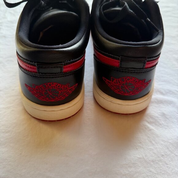 Nike Air Jordan 1 Low Black/Red Retro Sneakers Womens Size 9.5 Leather - Picture 6 of 9